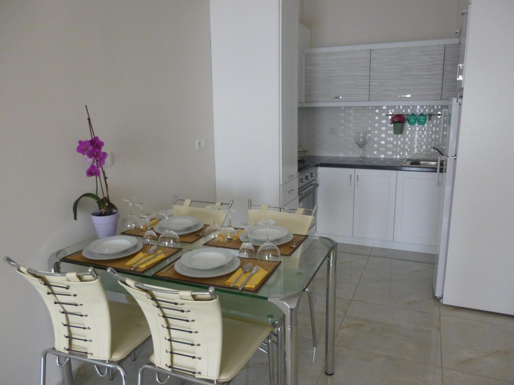 Amarilis Luxury Apartment ซารานเดอ ห้อง รูปภาพ