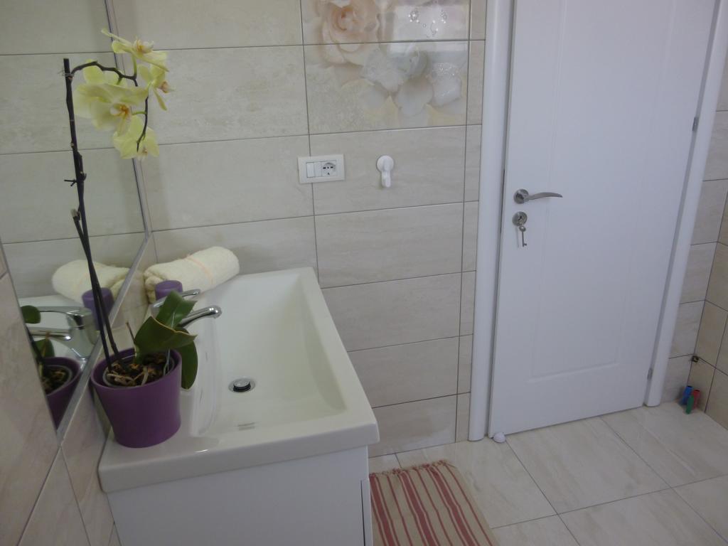 Amarilis Luxury Apartment ซารานเดอ ห้อง รูปภาพ